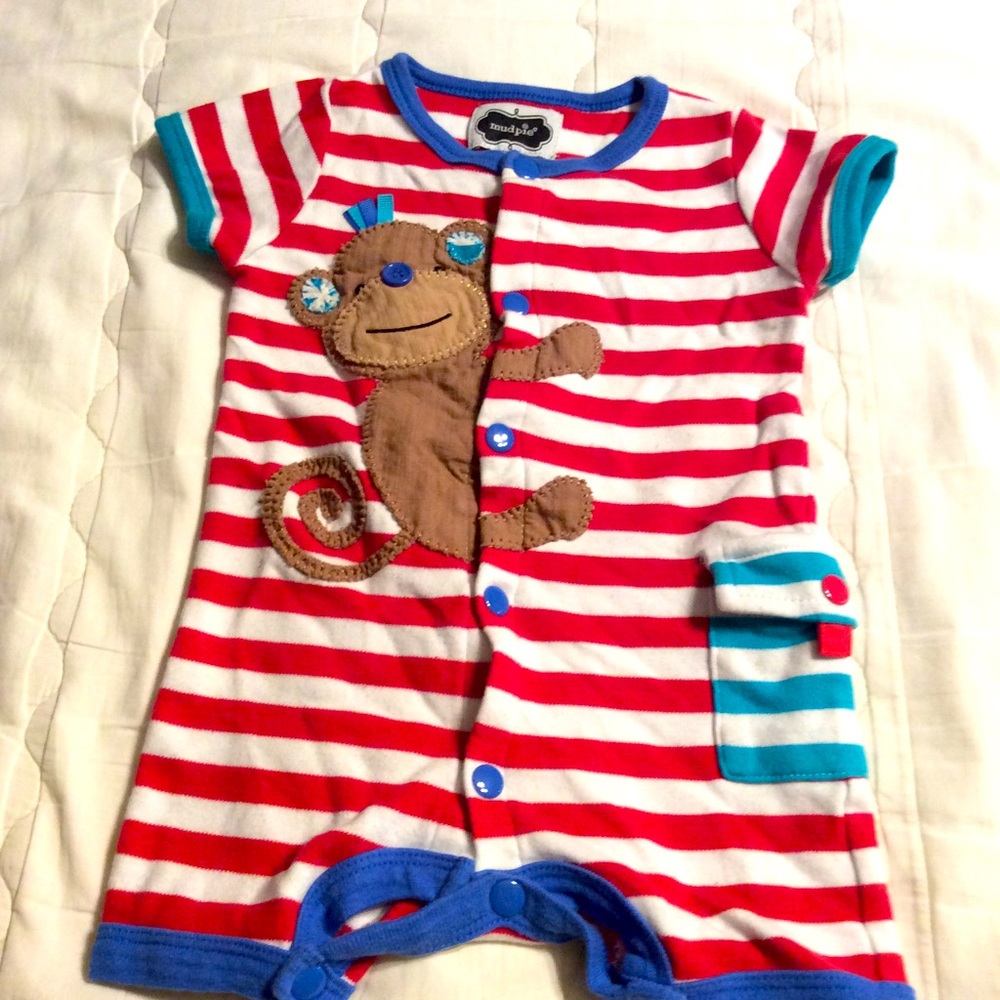 Mud Pie size 9-12 months